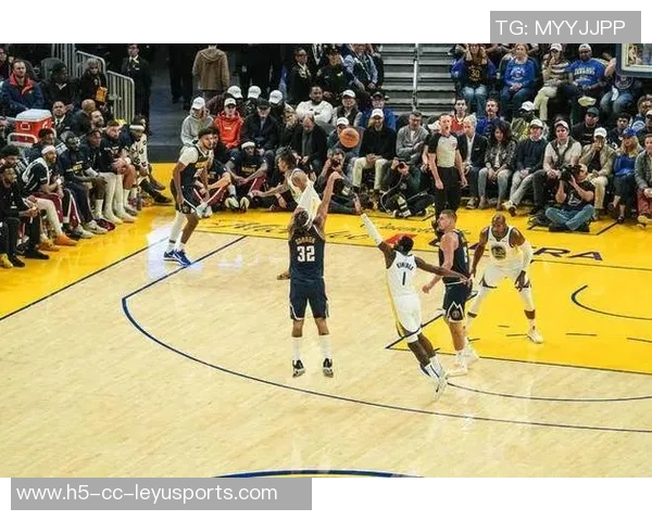 昆顿杰克逊神勇发挥中投制胜16投10中砍下生涯新高25分6篮板10助攻