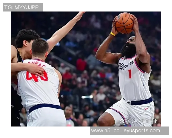 快船半场篮板仅9个开拓者命中率超六成展现强大火力